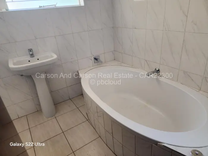 6 Bedroom House to Rent in Greendale