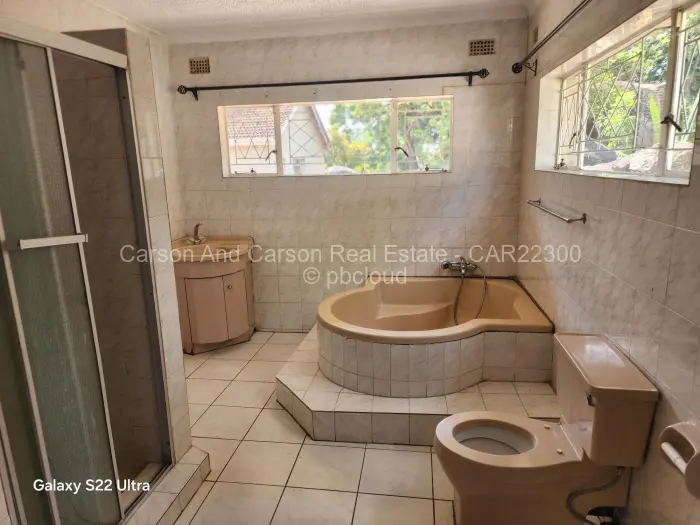 6 Bedroom House to Rent in Greendale