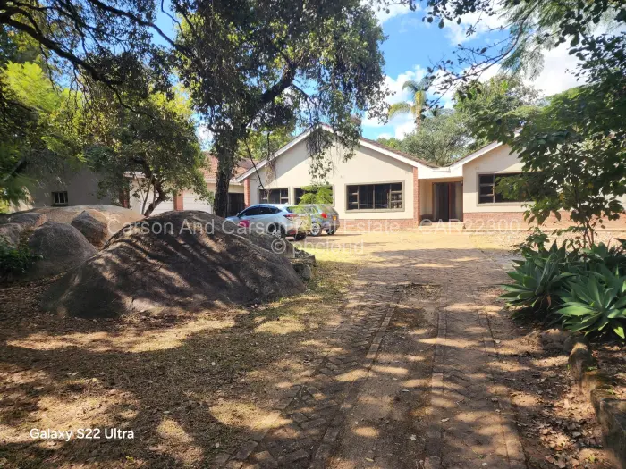 6 Bedroom House to Rent in Greendale