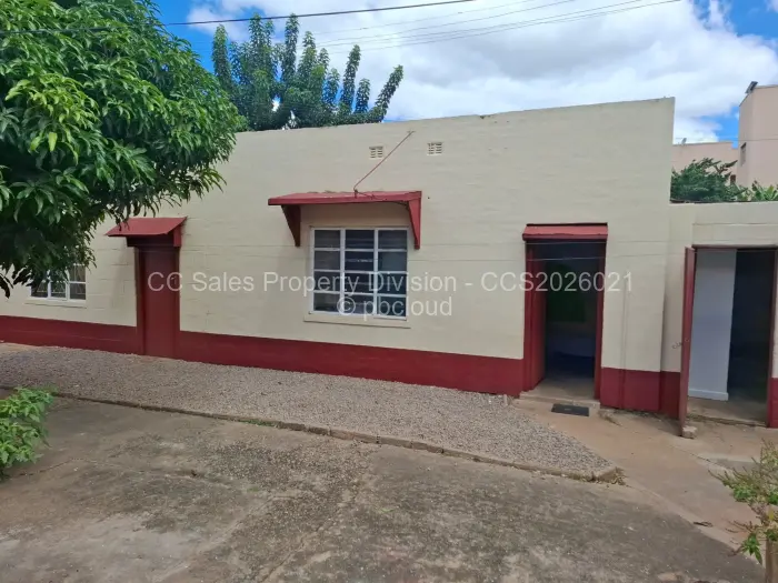 4 Bedroom House for Sale in Bulawayo City Centre, Bulawayo