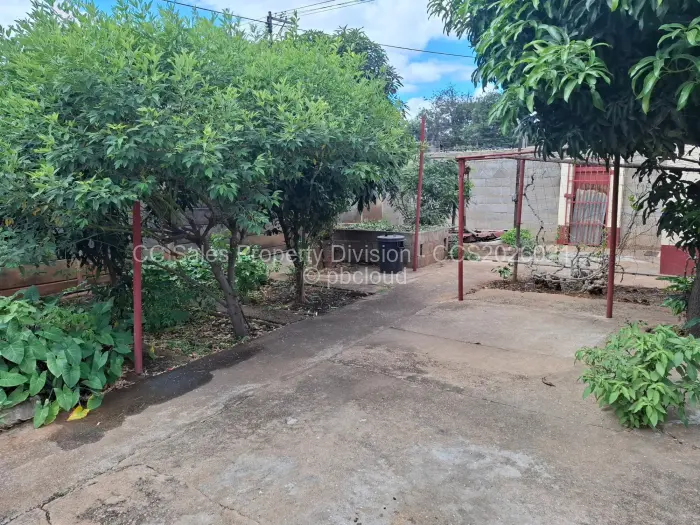 4 Bedroom House for Sale in Bulawayo City Centre, Bulawayo