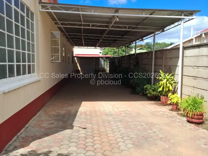 4 Bedroom House for Sale in Bulawayo City Centre, Bulawayo