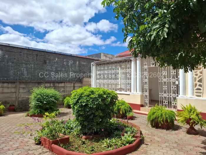 4 Bedroom House for Sale in Bulawayo City Centre, Bulawayo