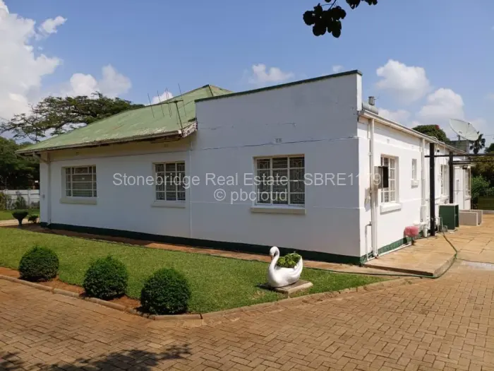 4 Bedroom House to Rent in Famona, Bulawayo