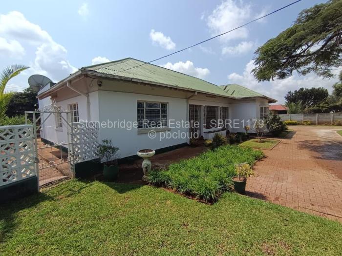 4 Bedroom House to Rent in Famona, Bulawayo