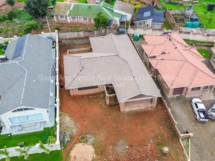 Townhouse/Cluster for Sale in Borrowdale, Harare