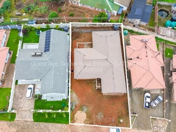 Townhouse/Cluster for Sale in Borrowdale, Harare