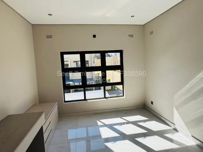 Townhouse/Cluster for Sale in Emerald Hill, Harare