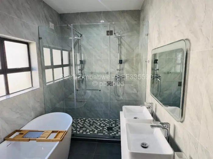 Townhouse/Cluster for Sale in Emerald Hill, Harare