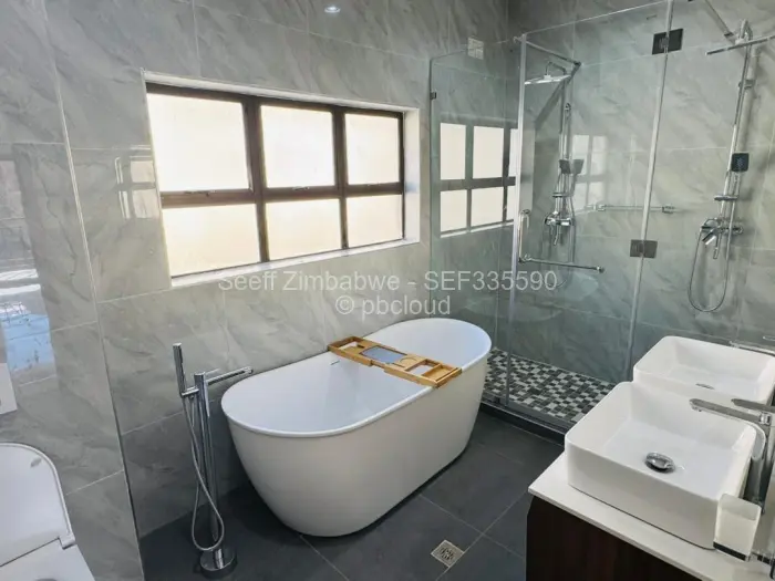 Townhouse/Cluster for Sale in Emerald Hill, Harare