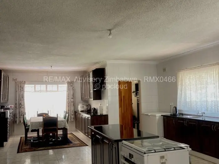 5 Bedroom House to Rent in Borrowdale