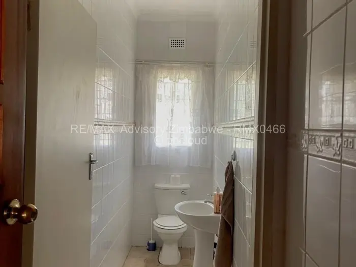 5 Bedroom House to Rent in Borrowdale