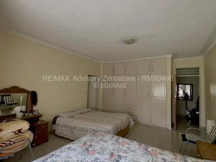 5 Bedroom House to Rent in Borrowdale