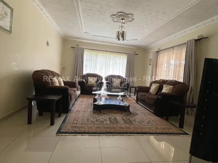 5 Bedroom House to Rent in Borrowdale