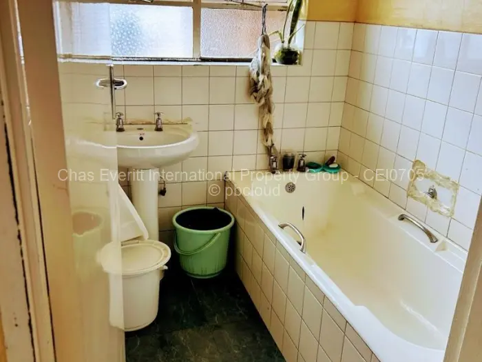 Flat/Apartment for Sale in Chadcombe, Harare