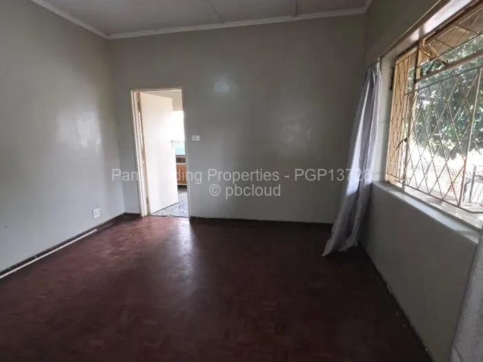 3 Bedroom House for Sale in Paddonhurst, Bulawayo