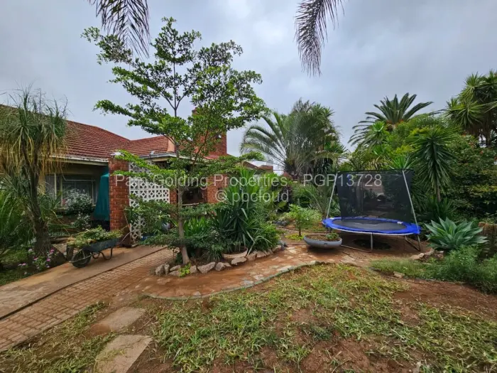 3 Bedroom House for Sale in Paddonhurst, Bulawayo