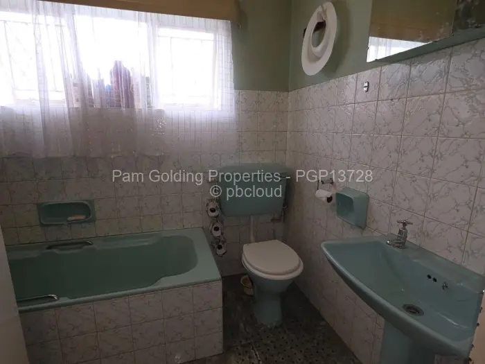 3 Bedroom House for Sale in Paddonhurst, Bulawayo