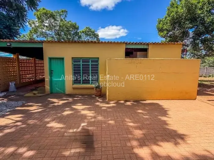 4 Bedroom House for Sale in Trenance, Bulawayo