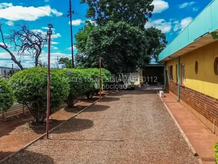 4 Bedroom House for Sale in Trenance, Bulawayo