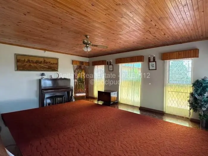 4 Bedroom House for Sale in Trenance, Bulawayo