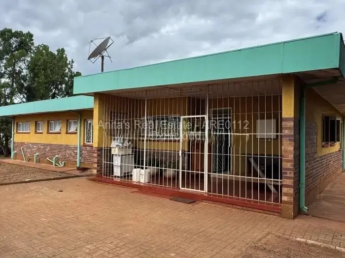 4 Bedroom House for Sale in Trenance, Bulawayo