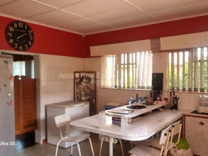 4 Bedroom House for Sale in Trenance, Bulawayo