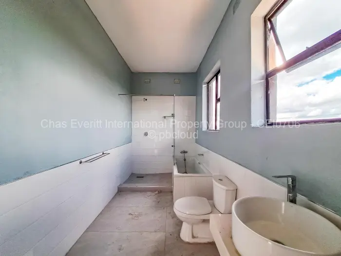 Flat/Apartment to Rent in Borrowdale West