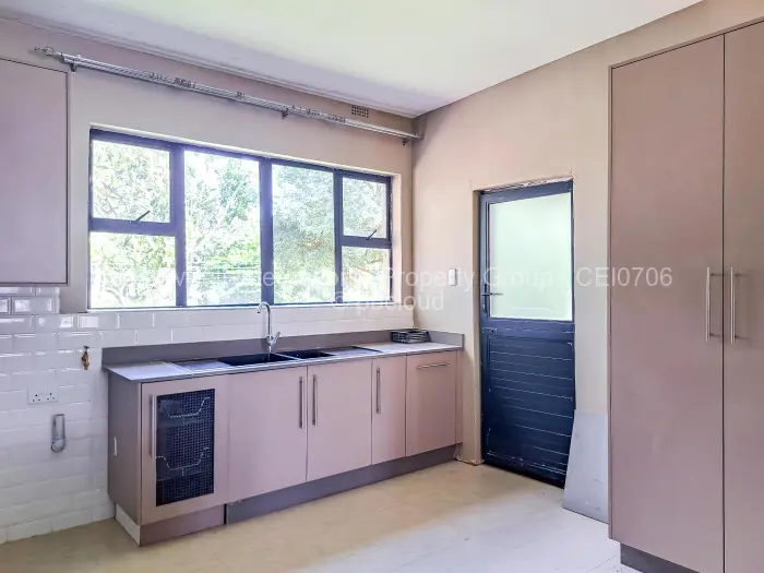 Flat/Apartment to Rent in Borrowdale West