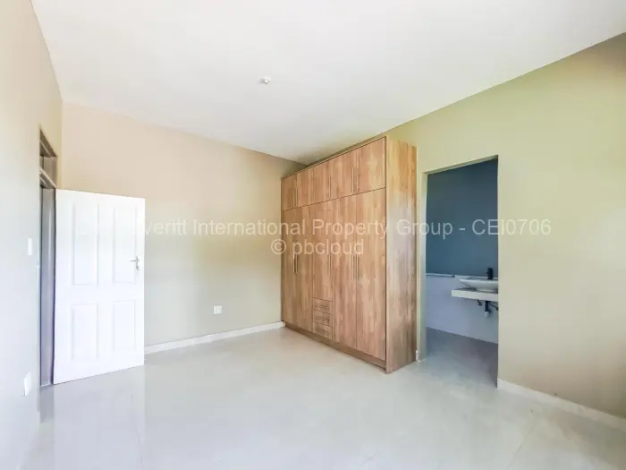 Flat/Apartment to Rent in Borrowdale West