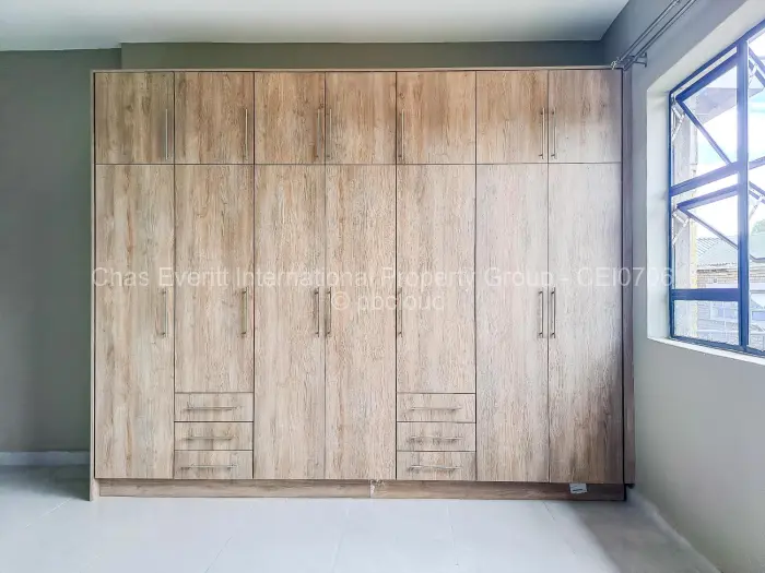 Flat/Apartment to Rent in Borrowdale West