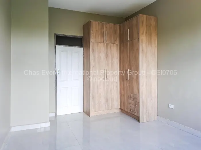 Flat/Apartment to Rent in Borrowdale West