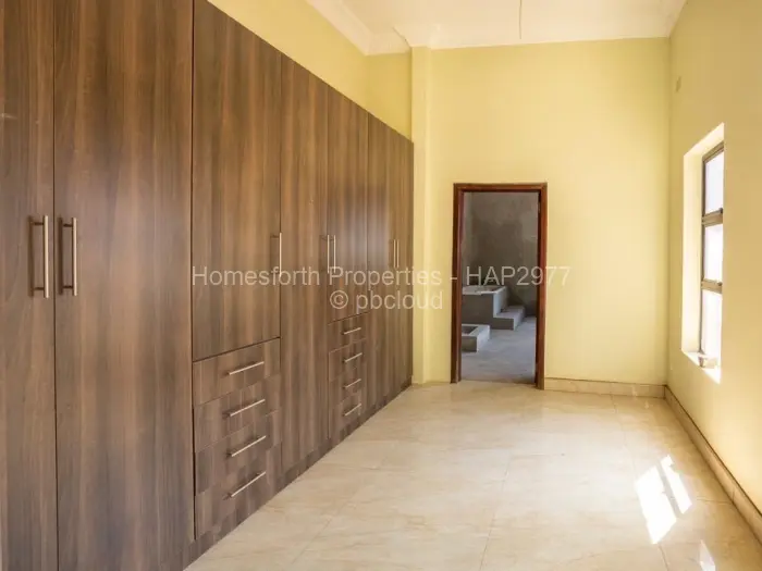 6 Bedroom House for Sale in Carrick Creagh Estate, Harare