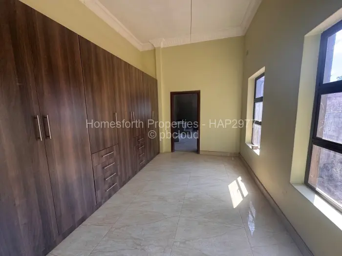 6 Bedroom House for Sale in Carrick Creagh Estate, Harare