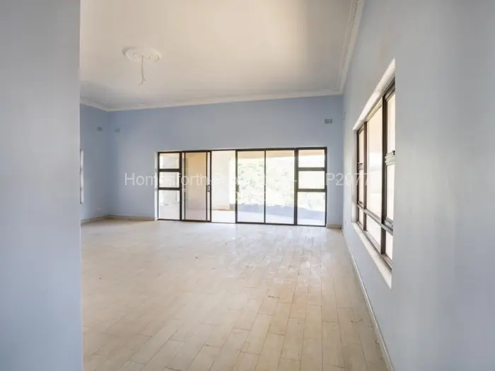 6 Bedroom House for Sale in Carrick Creagh Estate, Harare