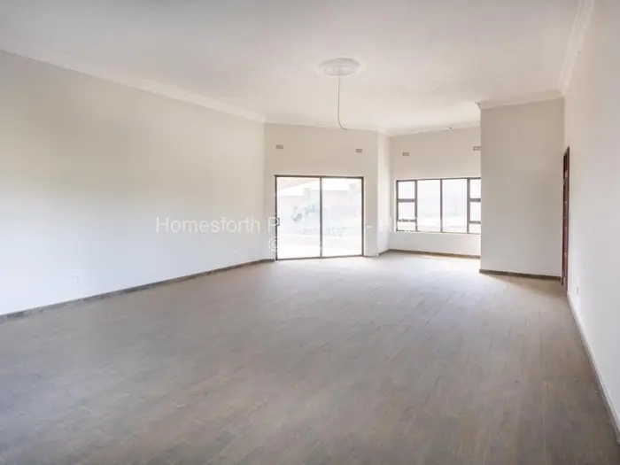 6 Bedroom House for Sale in Carrick Creagh Estate, Harare