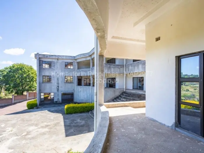6 Bedroom House for Sale in Carrick Creagh Estate, Harare
