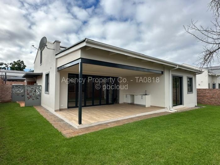 Townhouse/Cluster to Rent in Highlands, Harare