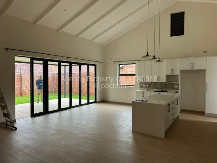 Townhouse/Cluster to Rent in Highlands, Harare