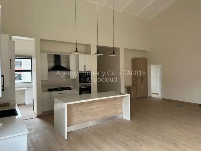 Townhouse/Cluster to Rent in Highlands, Harare