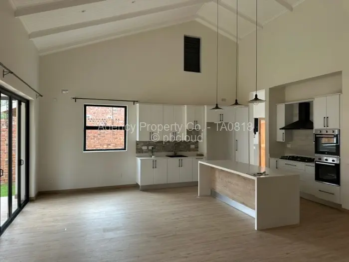 Townhouse/Cluster to Rent in Highlands, Harare