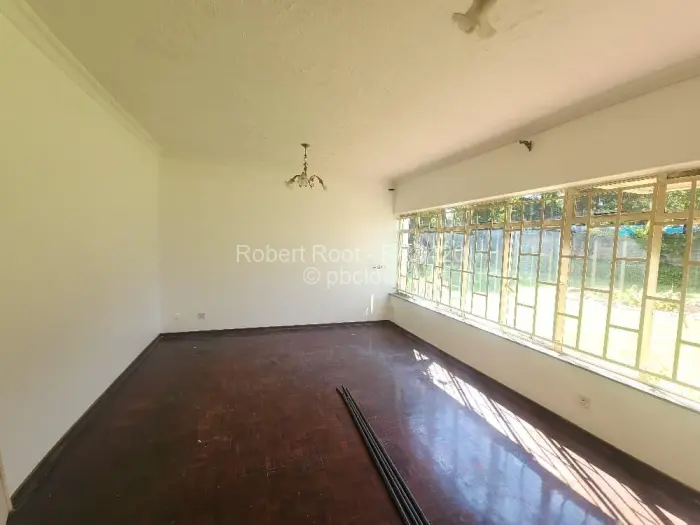 Flat/Apartment to Rent in Avondale