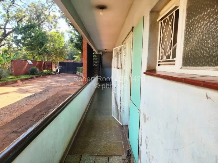 Flat/Apartment to Rent in Avondale