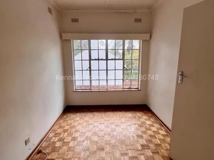 Flat/Apartment to Rent in Avondale