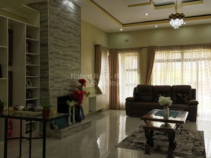 6 Bedroom House for Sale in Carrick Creagh Estate, Harare