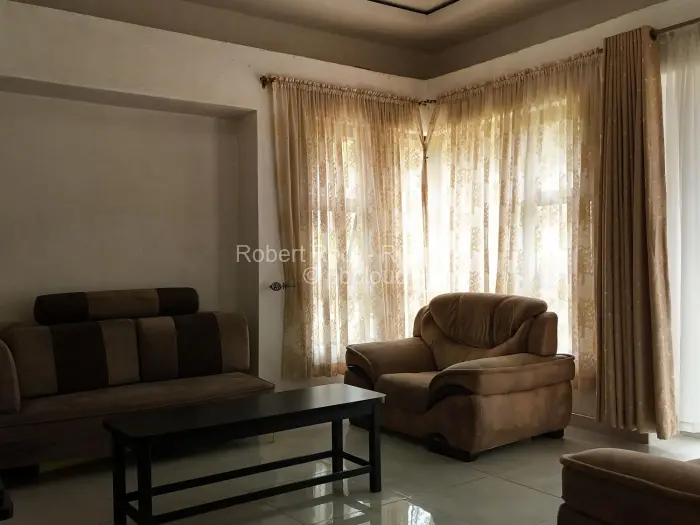 6 Bedroom House for Sale in Carrick Creagh Estate, Harare