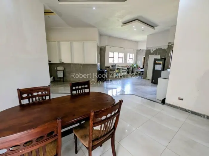 6 Bedroom House for Sale in Carrick Creagh Estate, Harare