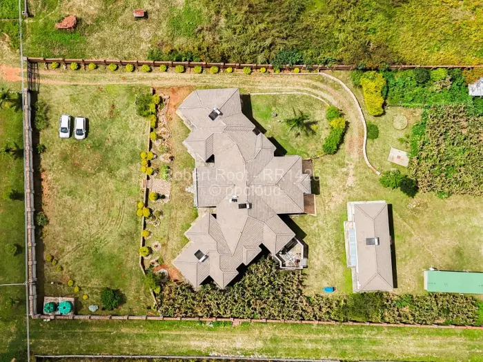 6 Bedroom House for Sale in Carrick Creagh Estate, Harare