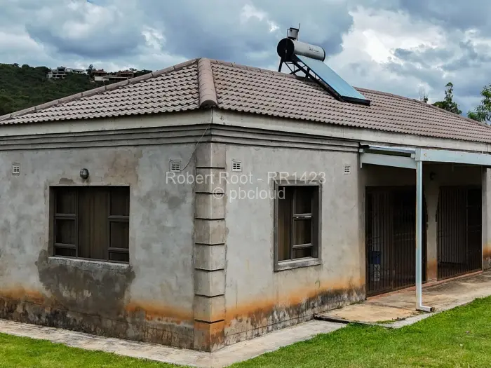 6 Bedroom House for Sale in Carrick Creagh Estate, Harare