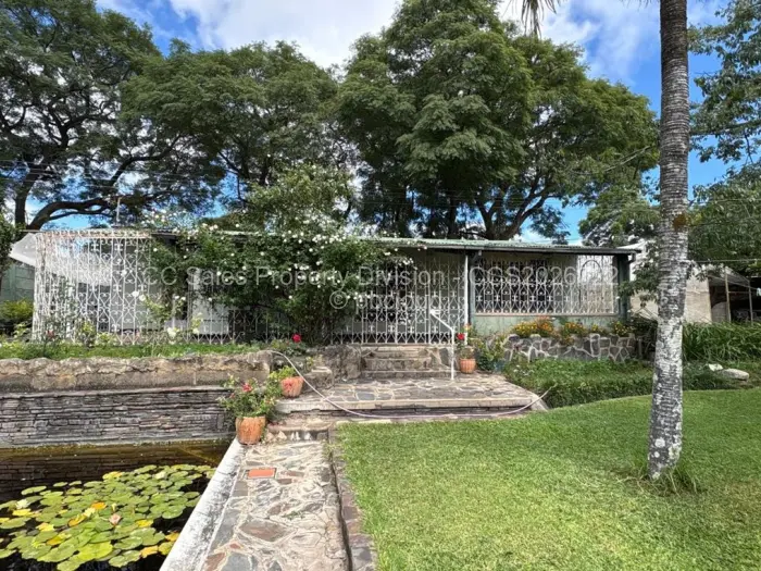 4 Bedroom House for Sale in Hillside Byo, Bulawayo